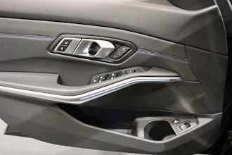 https://vehicle.imgix.net/4365232/4eb1da7f-b779-49aa-b9fb-2994e7f2ddc6.JPG