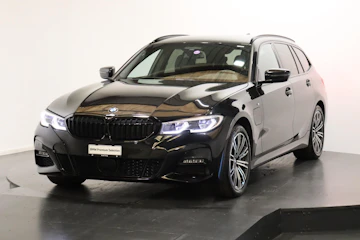 image du véhicule BMW 330e xDrive