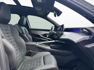 Peugeot 5008 e-Launch Edition AWD