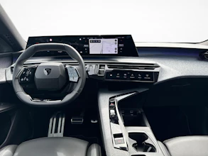 https://vehicle.imgix.net/4365255/26fe991f-fa8e-45b7-82c7-688fd9b62e3f.jpg