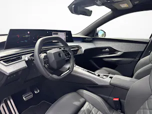 Peugeot 5008 e-Launch Edition AWD