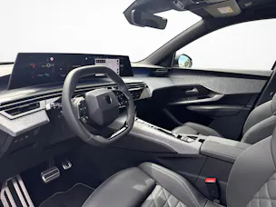 Peugeot 5008 e-Launch Edition AWD