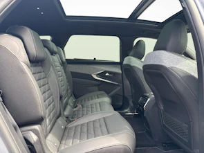 Fahrzeugbild PEUGEOT 5008 e-Launch Edition AWD