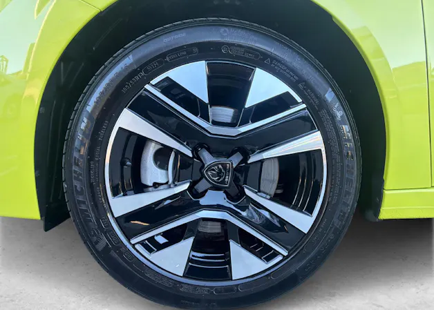 PEUGEOT 208 1.2 PureTech 100 Allure