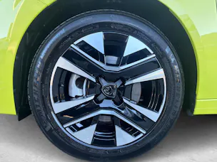 PEUGEOT 208 1.2 PureTech 100 Allure