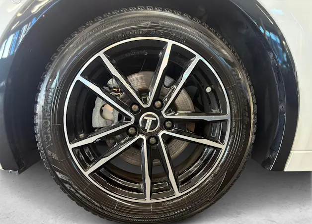 Toyota Prius 2.0 Plug-In-Hybrid Premium