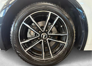 Fahrzeugbild TOYOTA Prius 2.0 Plug-In-Hybrid Premium