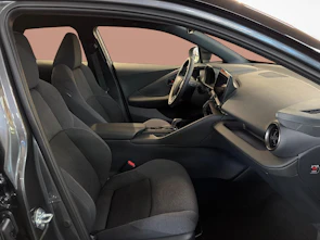 Fahrzeugbild TOYOTA C-HR 2.0 PHEV Swiss Edition