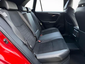 https://vehicle.imgix.net/4365302/e5f5d341-4b68-4cf9-b8ab-bbfdf4083b01.jpg