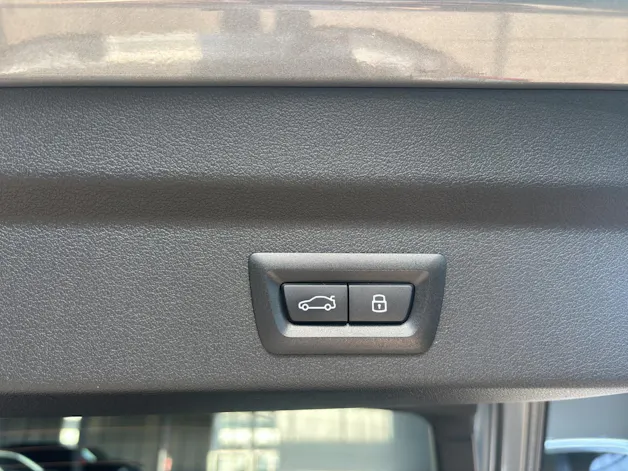 BMW X2 20i sDrive paddles