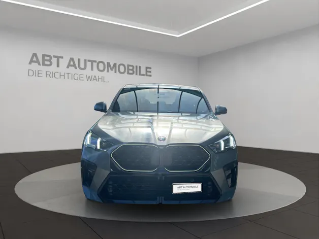 BMW X2 20i sDrive paddles