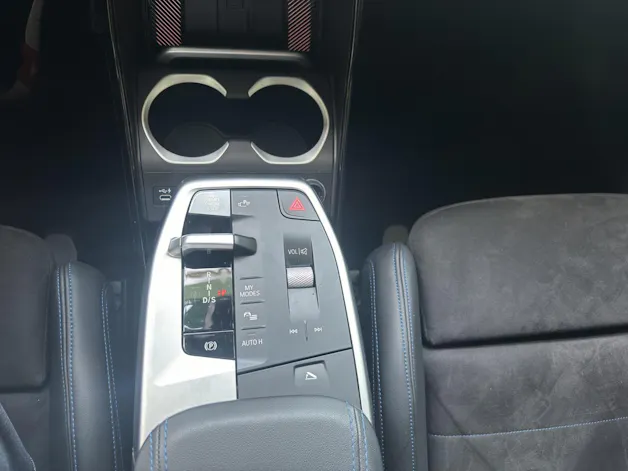 BMW X2 20i sDrive paddles
