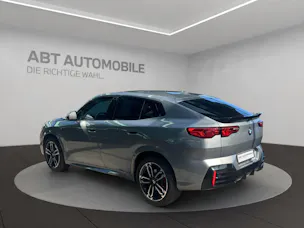 BMW X2 20i sDrive paddles