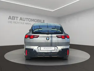 BMW X2 20i sDrive paddles
