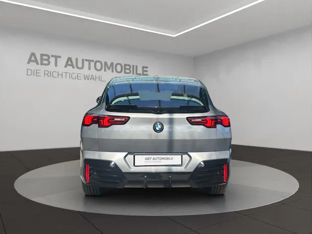 BMW X2 20i sDrive paddles
