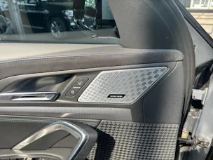 BMW X2 20i sDrive paddles