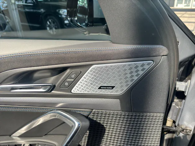 BMW X2 20i sDrive paddles