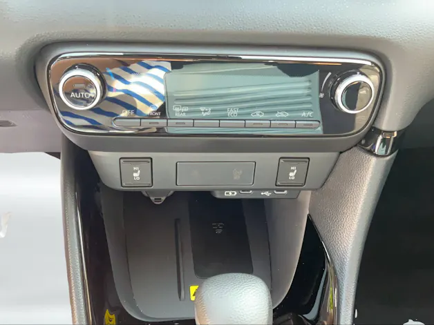 Toyota Yaris 1.5 VVT-i HSD Trend