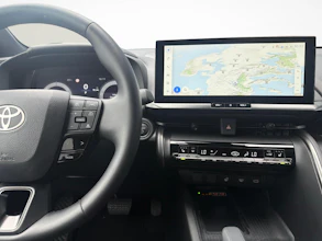 https://vehicle.imgix.net/4365340/a7f40e15-42b6-401e-b890-0749f15e0f64.jpg