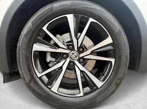 Fahrzeugbild TOYOTA C-HR 2.0 PHEV Swiss Edition