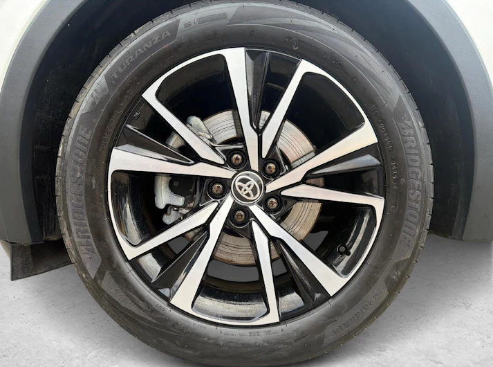 Fahrzeugbild TOYOTA C-HR
