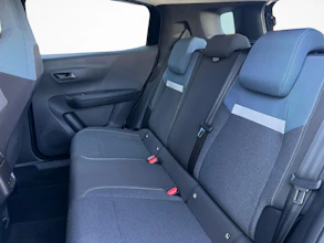 https://vehicle.imgix.net/4365403/742bda02-3825-421e-934f-b87f2dc8327d.jpg