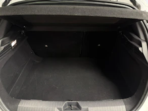 https://vehicle.imgix.net/4365420/00041d87-f234-4ba0-8b33-f8fdf3034cbb.jpg
