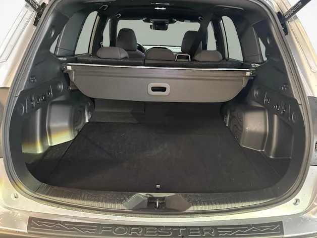 Subaru Forester Station 2.0i e-Boxer Swiss Plus