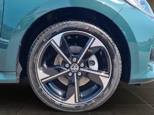 Toyota Yaris 1.5 VVT-i HSD Premium