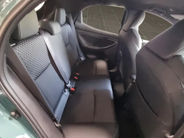 Toyota Yaris 1.5 VVT-i HSD Premium