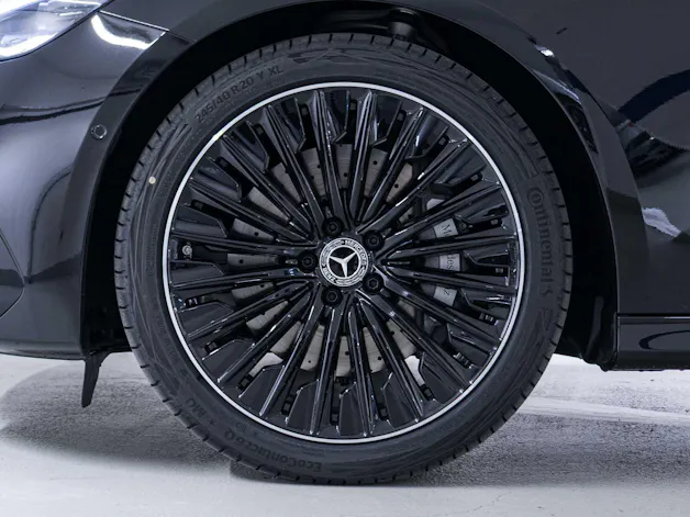 Mercedes-Benz E 220 d 4MATIC