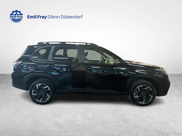 Subaru Forester Station 2.0i e-Boxer Swiss Plus