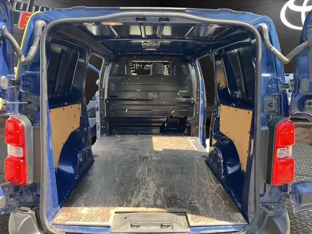 Toyota PROACE Van L2 2.0 D Luna
