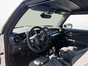 https://vehicle.imgix.net/4365564/86aac5c1-22d0-49c8-9252-d4a3da531ae0.jpg