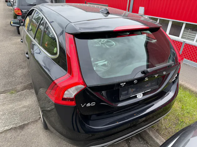 Volvo V60 2.4 D4 Family Ed. AWD