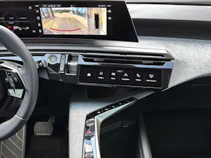 Peugeot 5008 1.2 Hybrid Allure Premium