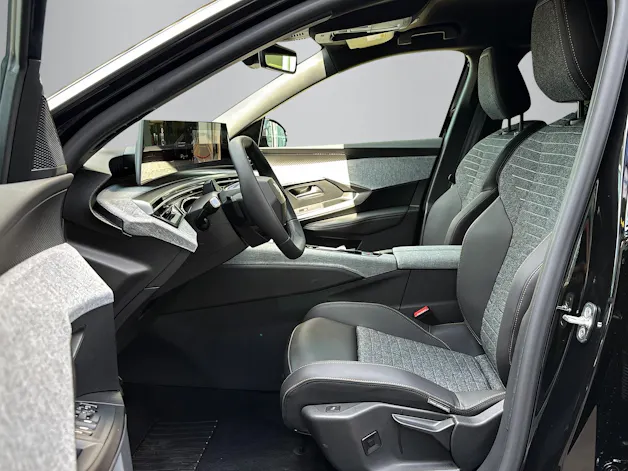 Peugeot 5008 1.2 Hybrid Allure Premium