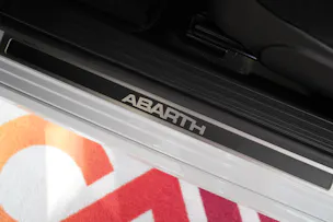 Fiat 595 Abarth 1.4 T-Jet 165