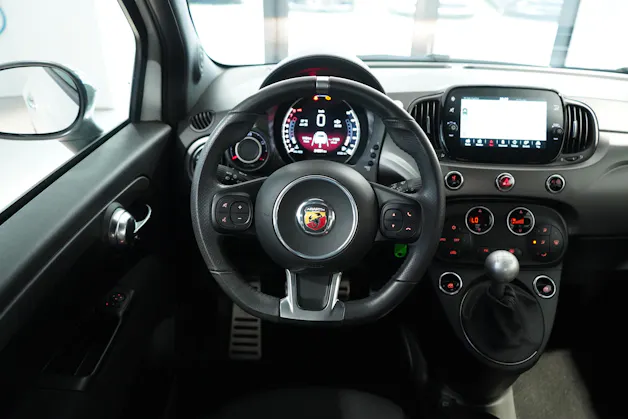 Fiat 595 Abarth 1.4 T-Jet 165