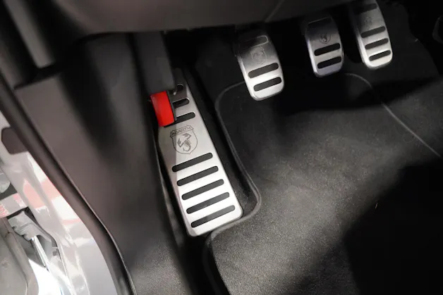 Fiat 595 Abarth 1.4 T-Jet 165