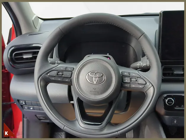 Toyota Yaris 1.5 VVT-i HSD Trend