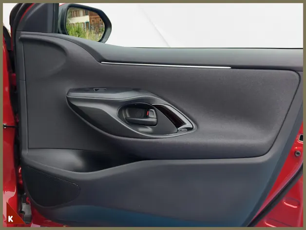 Toyota Yaris 1.5 VVT-i HSD Trend