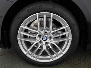 https://vehicle.imgix.net/4365726/feb85bcb-24ba-4ccc-9369-ea8cf5f0cd1f.jpg