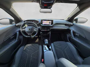 Peugeot 2008 1.2 Hybrid 145 GT