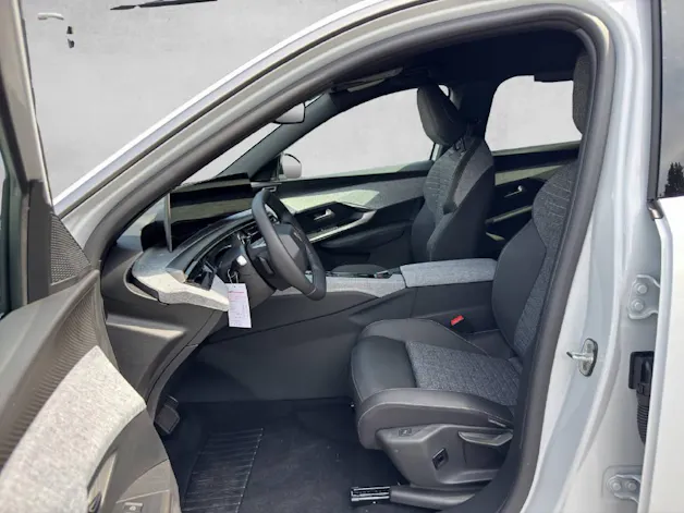 Peugeot 5008 1.2 Hybrid Allure Premium