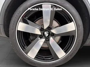 Porsche Macan 4