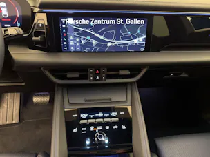 Porsche Macan 4
