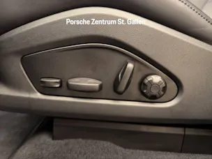 Porsche Macan 4