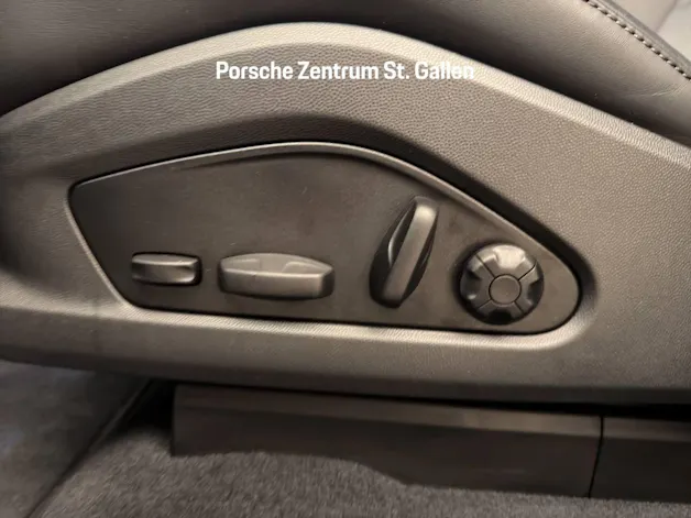 Porsche Macan 4