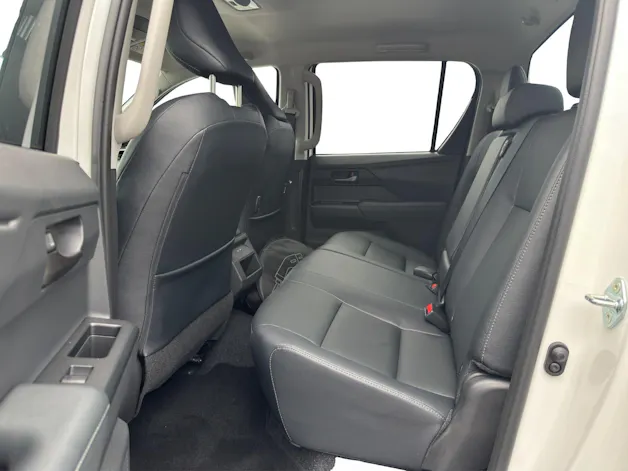 Toyota Hilux Double Cab.-Pick-up 59KWh Style